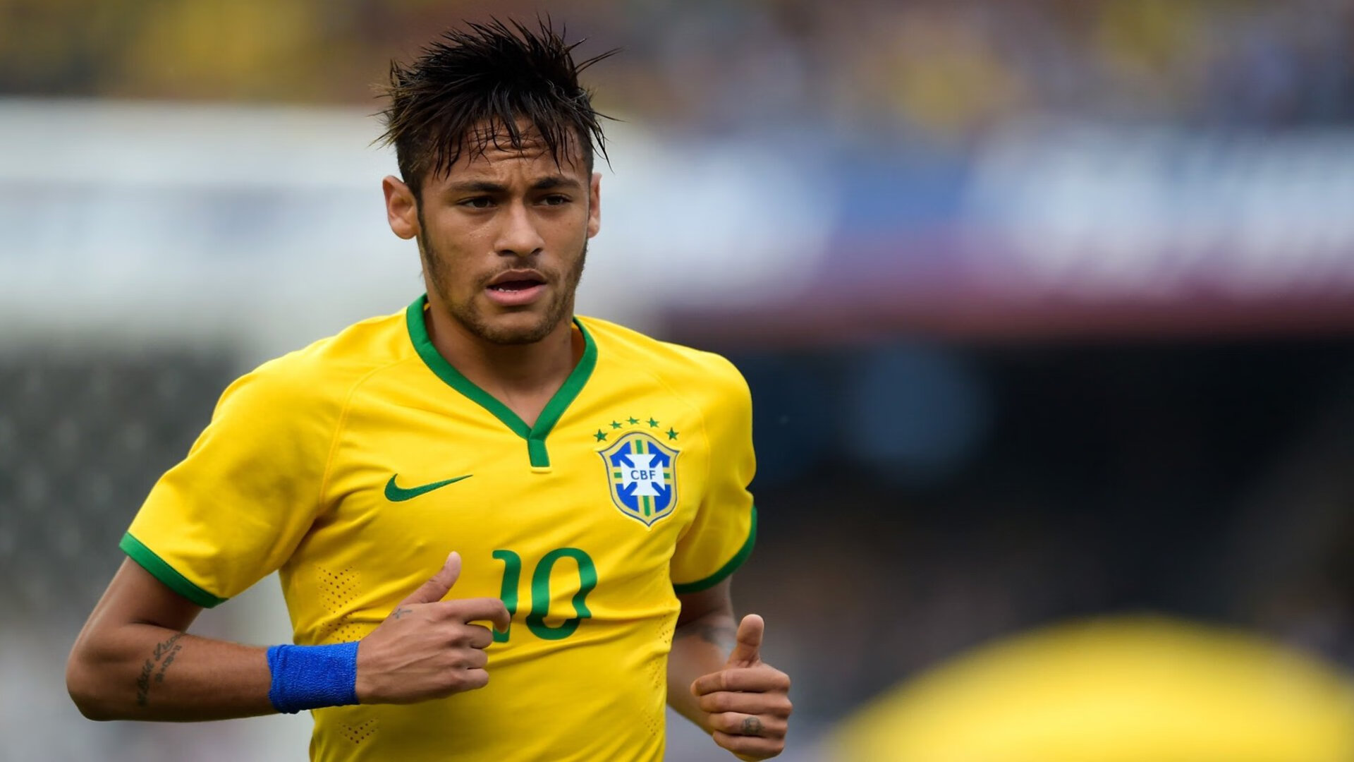 欧冠决赛焦点战，厄瓜多尔强压巴拉圭，南美足球的战术革命与欧洲启示